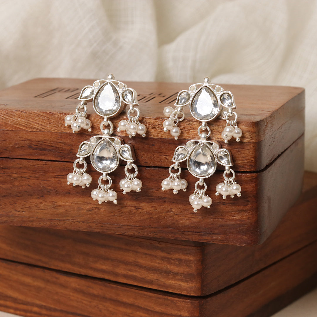 Kundan Pearl Earrings - Earrings at Dealshubindia