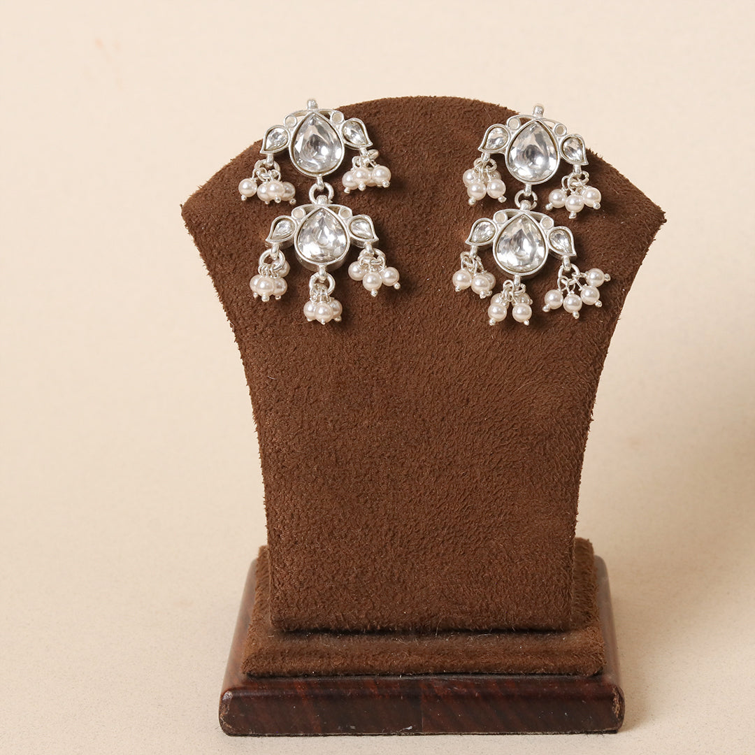 Kundan Pearl Earrings - Earrings at Dealshubindia