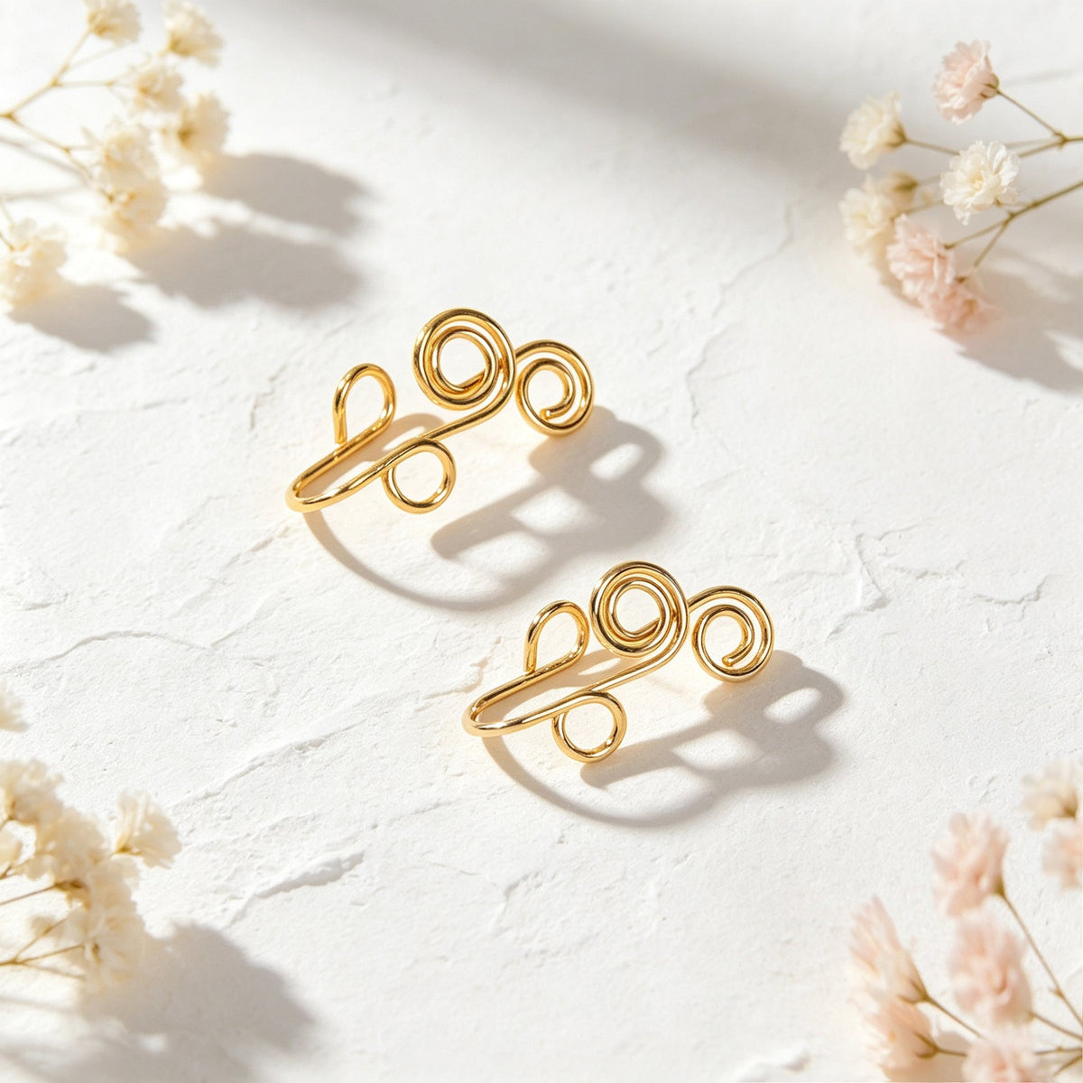 2pcs Gold Ear Cuff Clip‑on Earrings No Piercing Swirl Wire Design Retro Jewelry