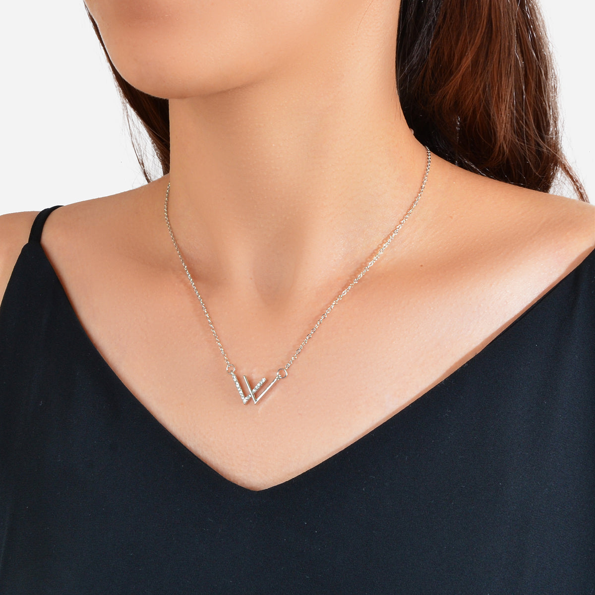 Silver chain V charm rhinestone necklace with geometric V pendant