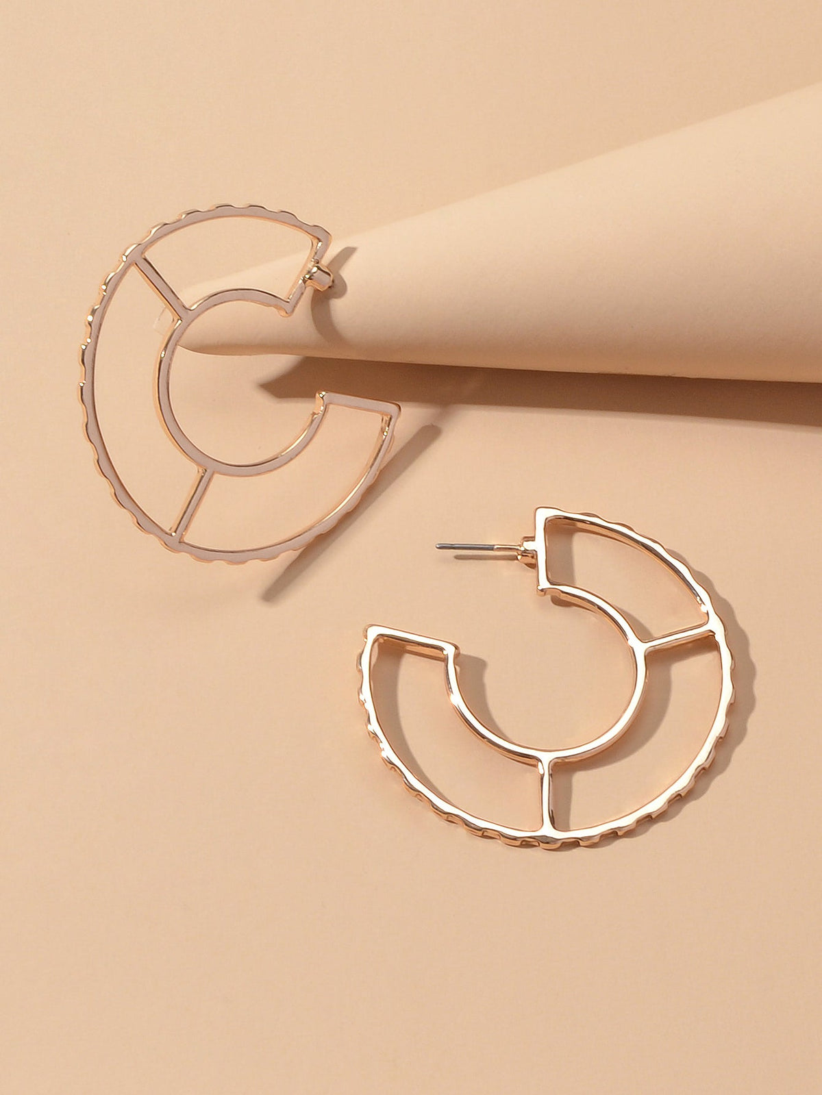 Party Decoration Gold Metal Hollow Personality Stud Hoop Huggie Pierced Earrings