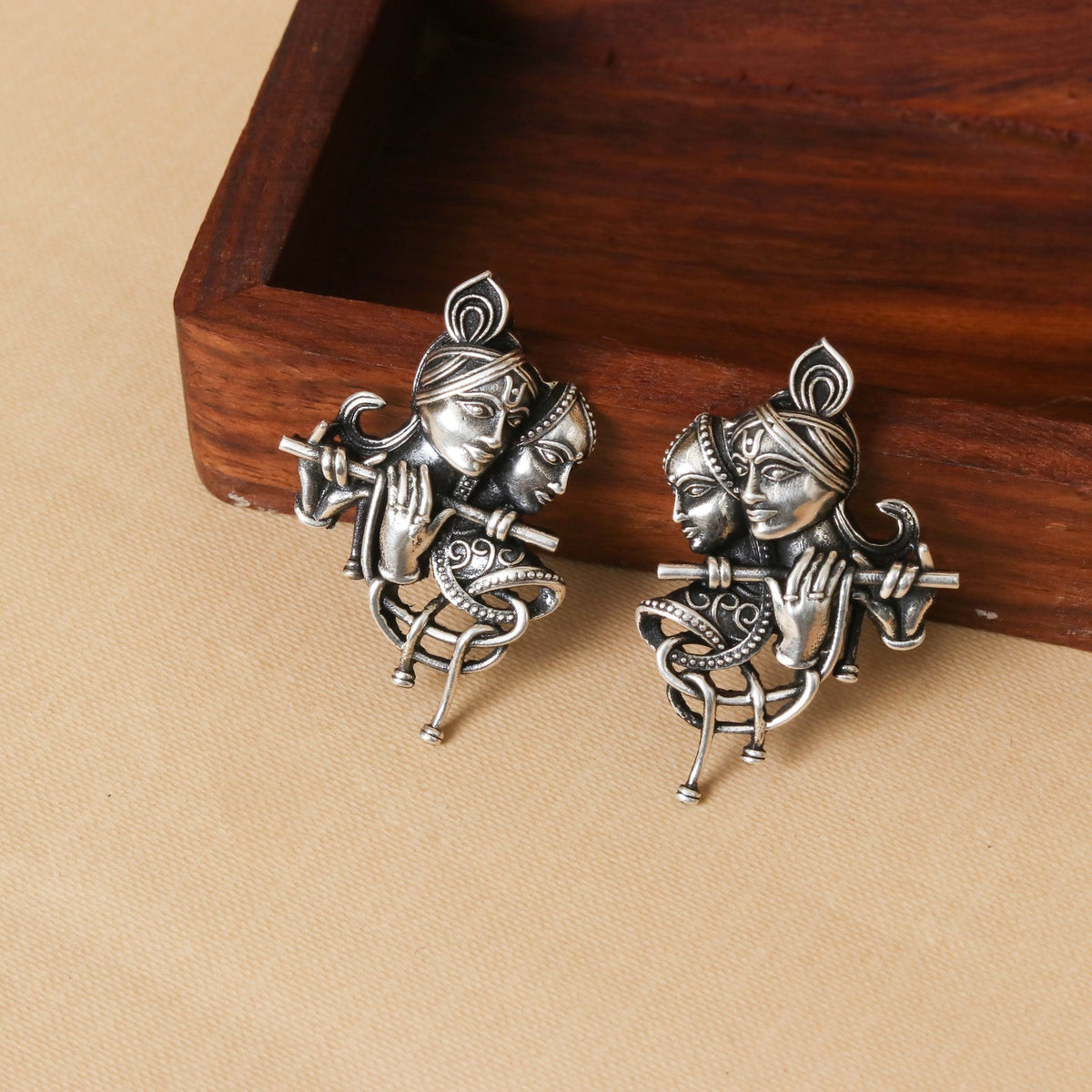 EarrING