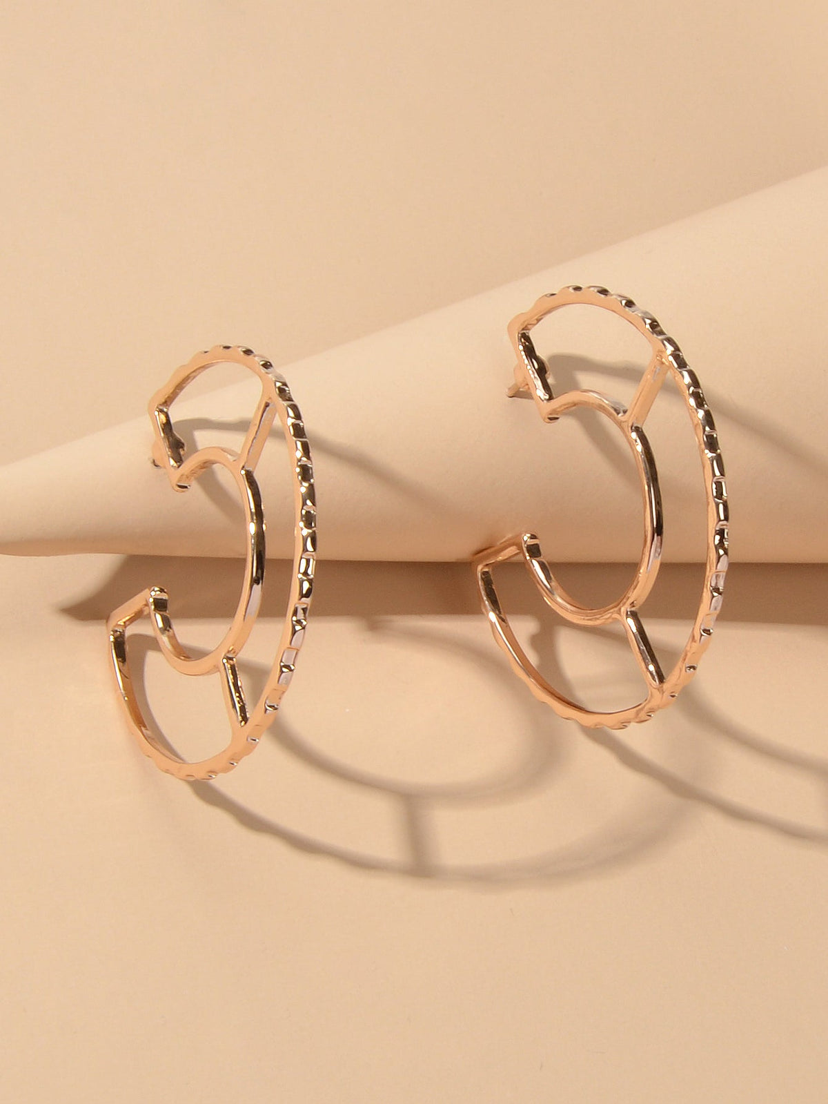 Party Decoration Gold Metal Hollow Personality Stud Hoop Huggie Pierced Earrings