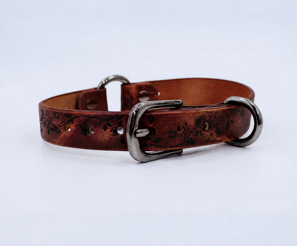 Submissive Collar – Green Leather Choker with Floral Design | Discreet Day Collar Jewelry