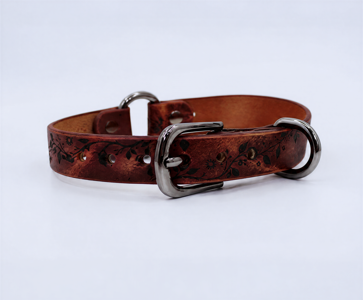 Submissive Collar – Green Leather Choker with Floral Design | Discreet Day Collar Jewelry