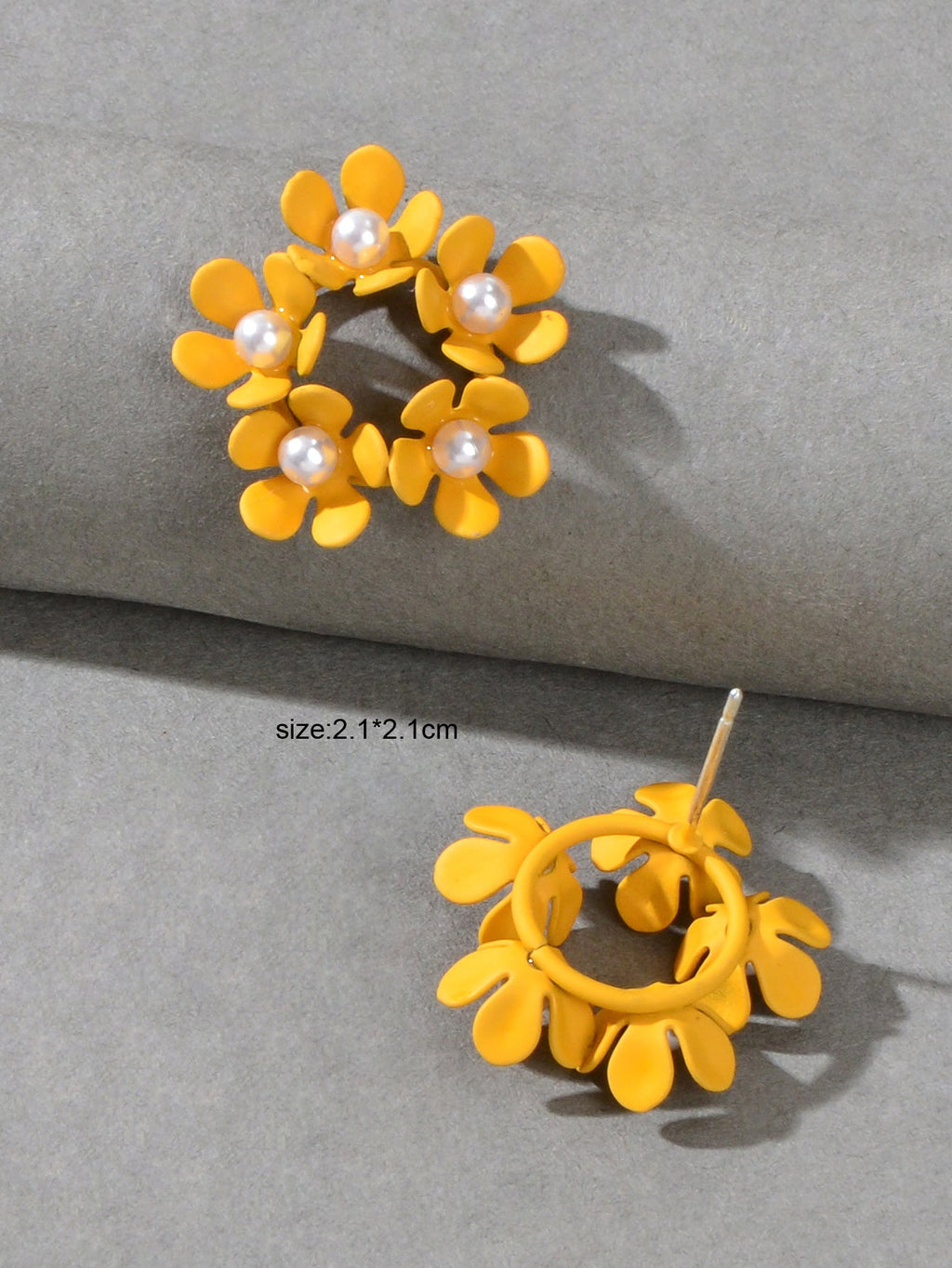 Delicate Pearl Decoration Yellow Flower Stud Hypoallergenic Small Women Earrings