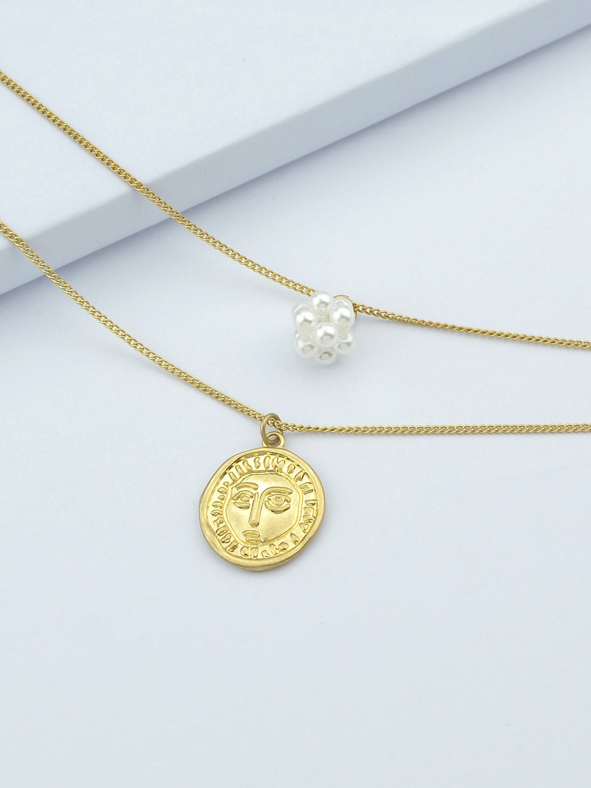Personality Jewelry Double layer Gold Chain Pearl Ball Face Round Charm Necklace