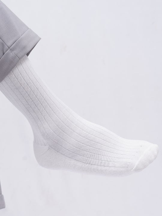 airgarb cotton comfort crew premium socks white men women office leg model
