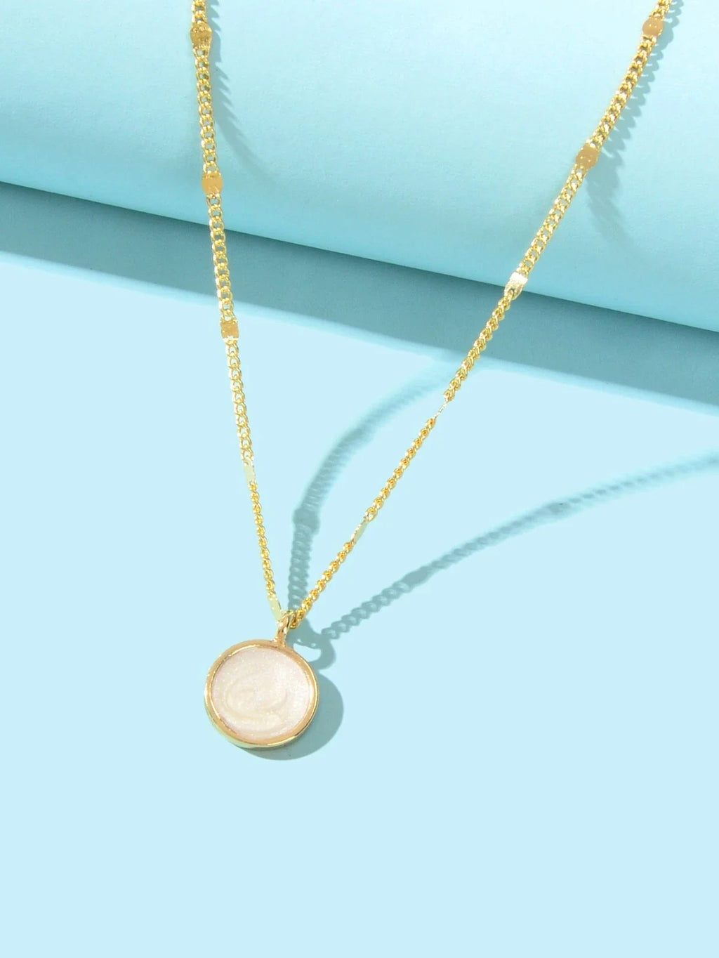 Textured Jewellery Gold Chain White Enamel Round Pendant Necklace Accessories